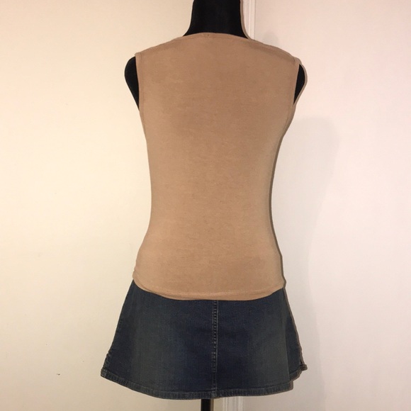 V-Neck Tank w/ Front Ruching - Picture 3 of 6